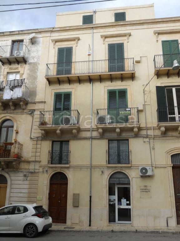 appartamento in vendita a Modica in zona Modica Alta