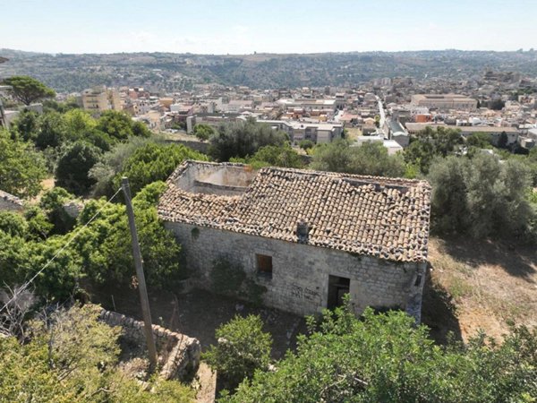 casa indipendente in vendita a Modica in zona Modica Alta