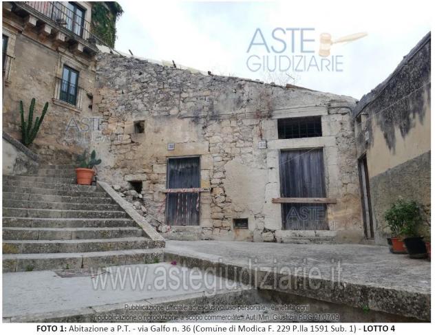 casa indipendente in vendita a Modica