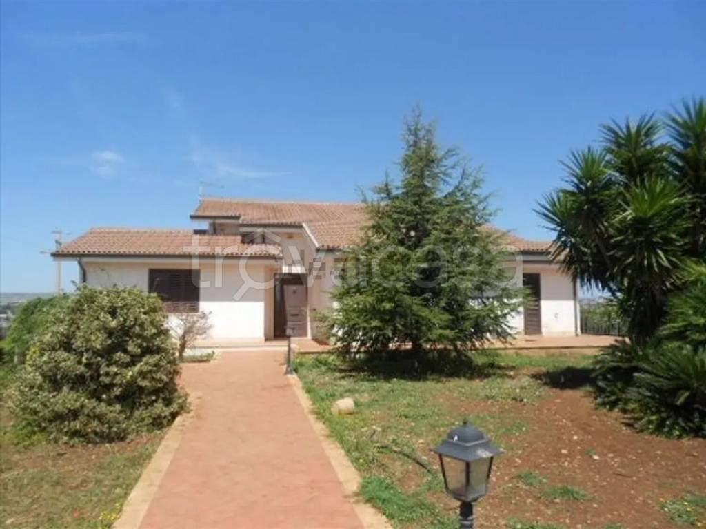 casa indipendente in vendita a Modica