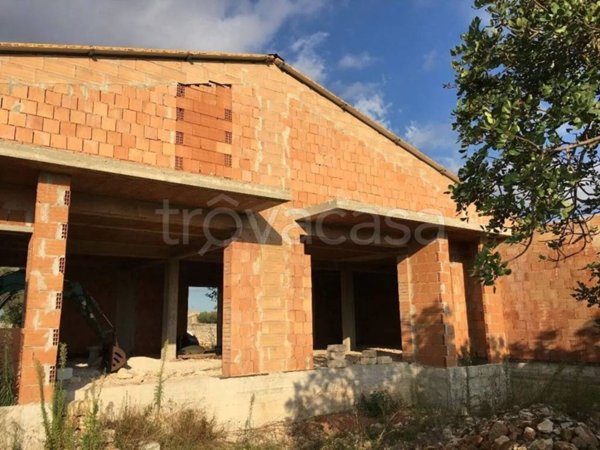 casa indipendente in vendita a Modica