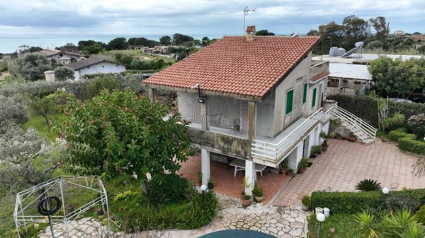 casa indipendente in vendita a Modica in zona Marina di Modica
