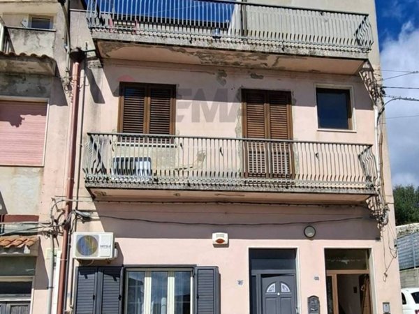 casa indipendente in vendita a Modica in zona Modica Alta