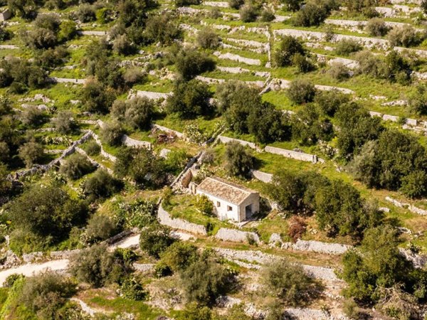 casa indipendente in vendita a Modica in zona Modica Alta