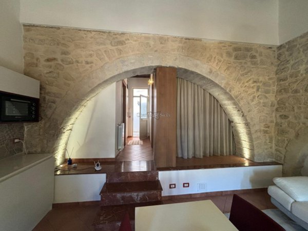casa indipendente in vendita a Modica in zona Modica Alta
