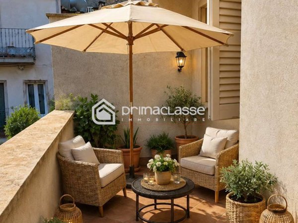 casa indipendente in vendita a Modica