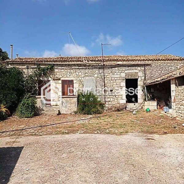 pentavano in vendita a Modica