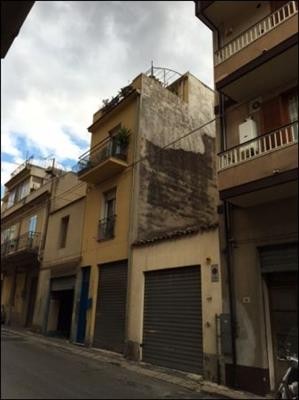 casa indipendente in vendita a Modica in zona Modica Bassa