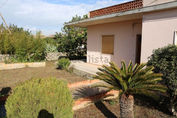 casa indipendente in vendita a Modica in zona Sacro Cuore