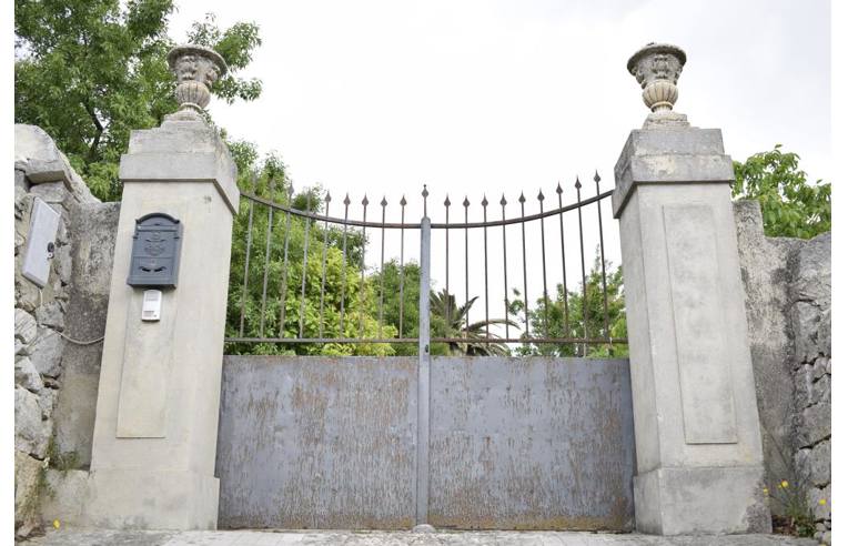 casa indipendente in vendita a Modica