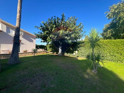 casa indipendente in vendita a Modica in zona Sacro Cuore