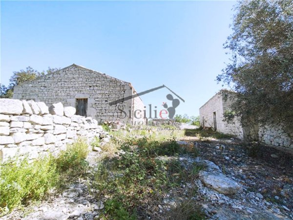 casa indipendente in vendita a Modica in zona Frigintini