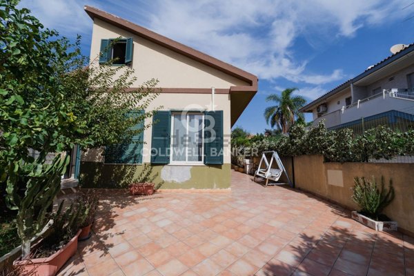 casa indipendente in vendita a Modica in zona Marina di Modica