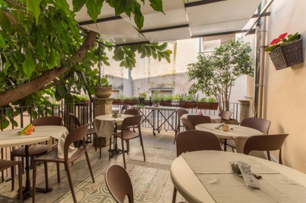 casa indipendente in vendita a Modica in zona Modica Bassa