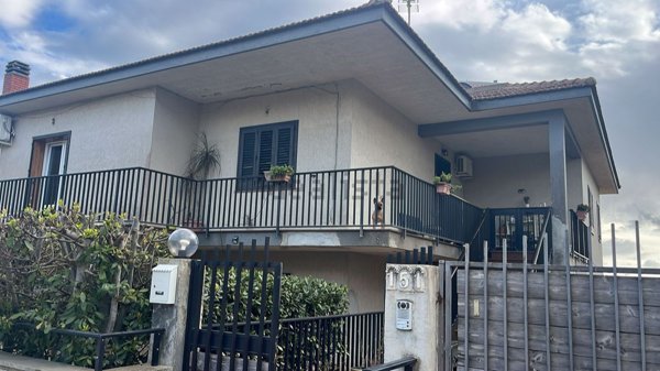casa indipendente in vendita a Modica in zona Sacro Cuore