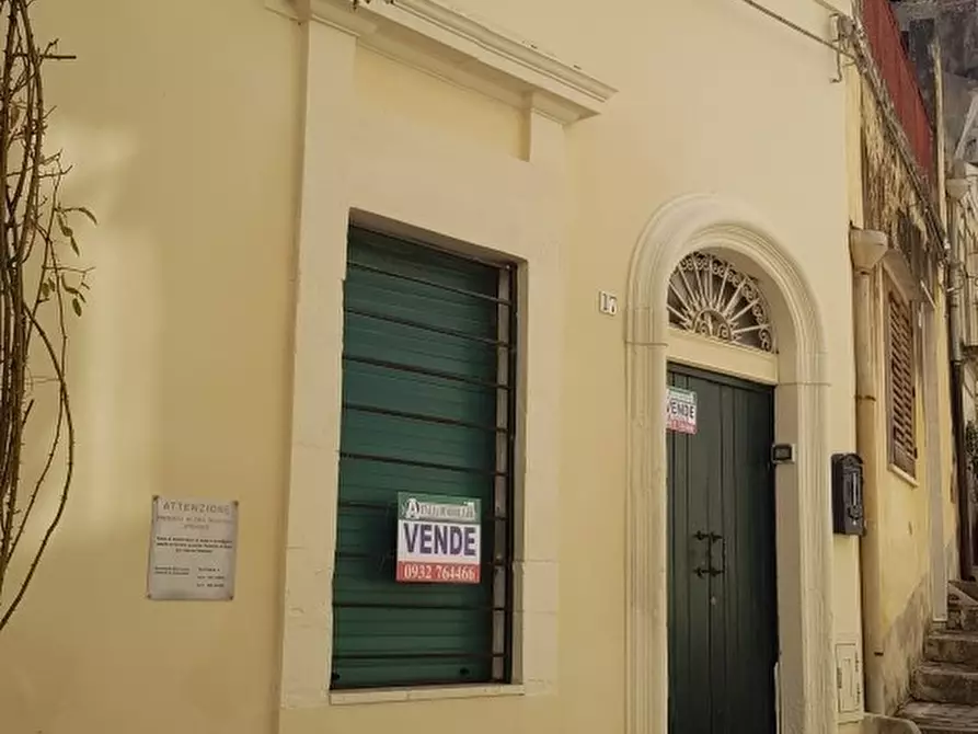 casa indipendente in vendita a Modica