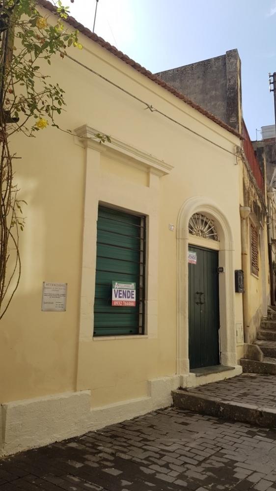 casa indipendente in vendita a Modica