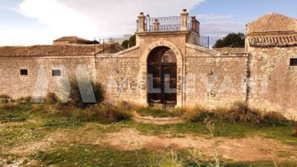 casa indipendente in vendita a Modica