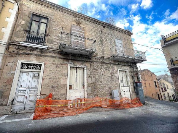 casa indipendente in vendita a Modica
