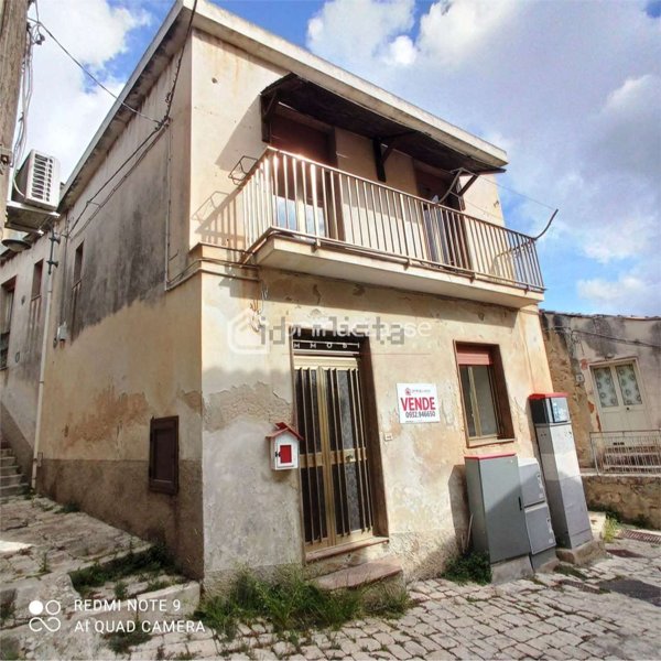 casa indipendente in vendita a Modica