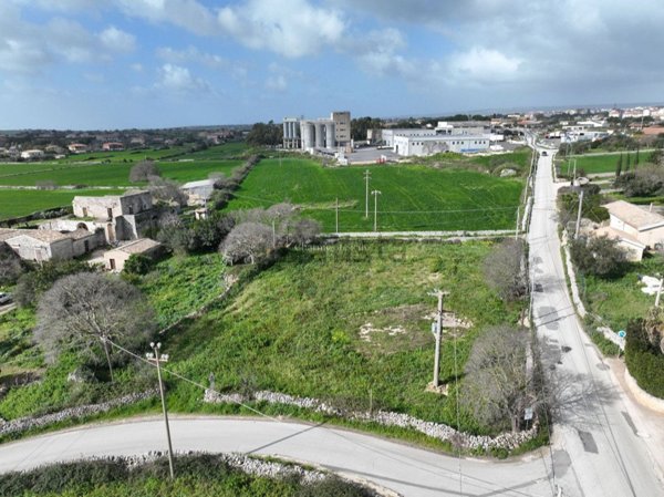 terreno edificabile in vendita a Modica in zona Sacro Cuore