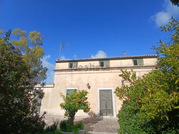 casa indipendente in vendita a Modica in zona Sacro Cuore
