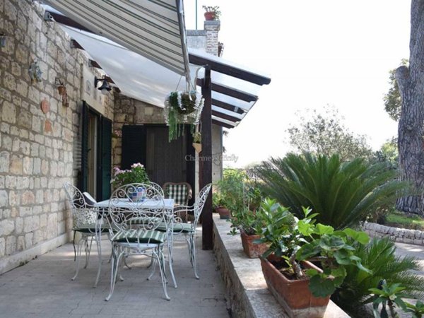 casa indipendente in vendita a Modica