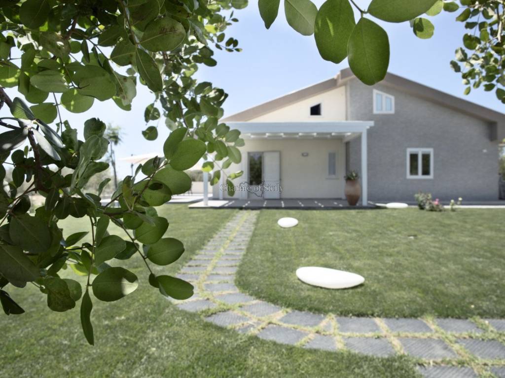 casa indipendente in vendita a Modica in zona Marina di Modica