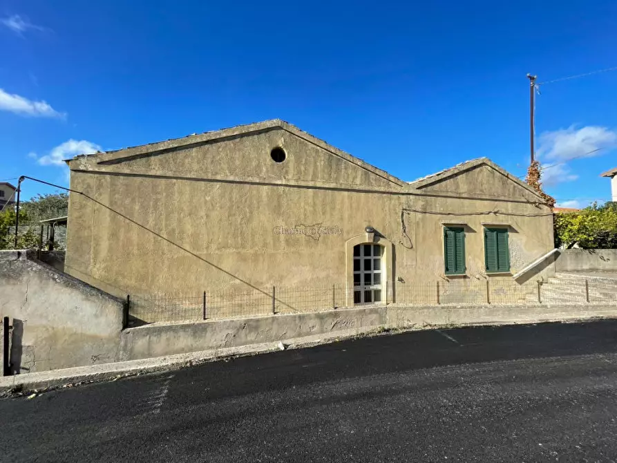 casa indipendente in vendita a Modica