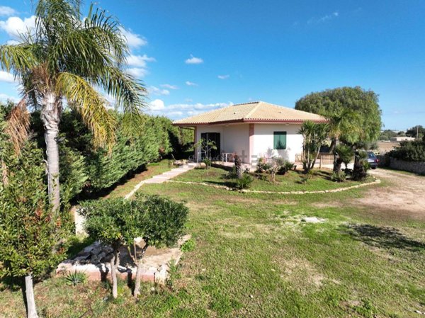 casa indipendente in vendita a Modica in zona Marina di Modica