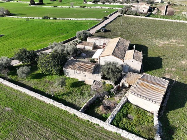 casa indipendente in vendita a Modica in zona Frigintini