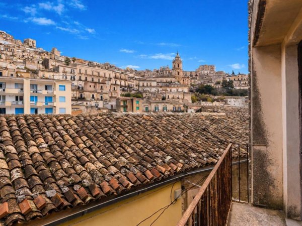 casa indipendente in vendita a Modica in zona Modica Bassa