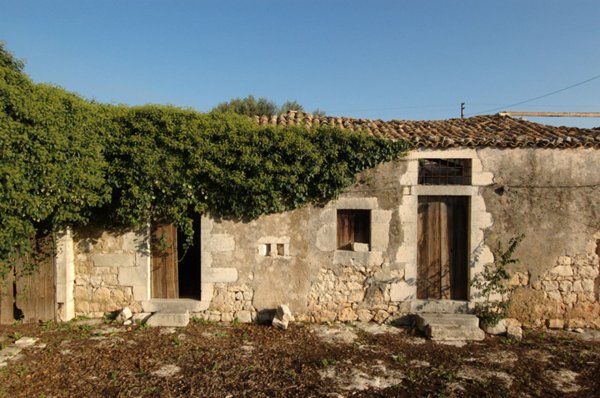 casa indipendente in vendita a Modica