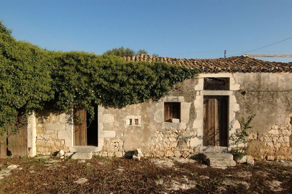 casa indipendente in vendita a Modica