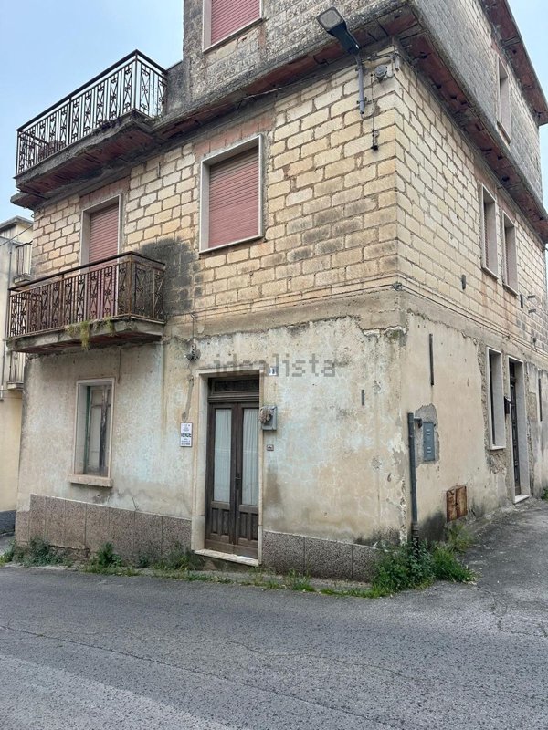 casa indipendente in vendita a Modica
