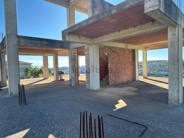 casa indipendente in vendita a Modica