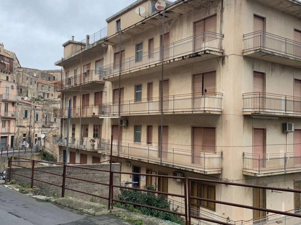 appartamento in vendita a Modica in zona Modica Alta