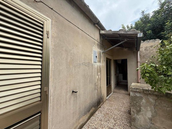 casa indipendente in vendita a Modica in zona Frigintini
