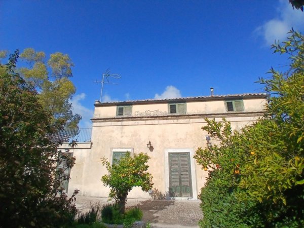 casa indipendente in vendita a Modica in zona Sacro Cuore