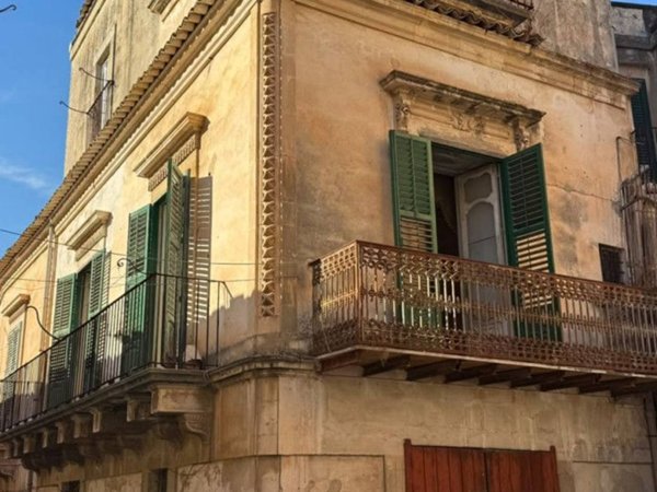 casa indipendente in vendita a Modica in zona Modica Bassa