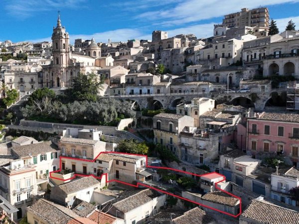 casa indipendente in vendita a Modica in zona Modica Bassa