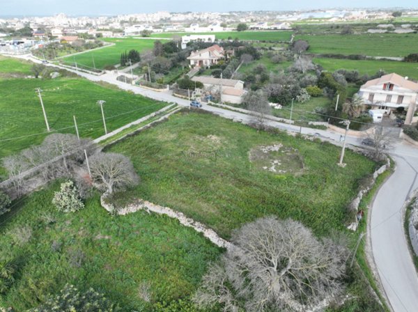 terreno edificabile in vendita a Modica in zona Sacro Cuore