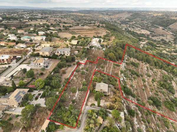 casa indipendente in vendita a Modica in zona Modica Alta