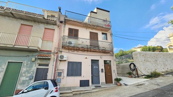 appartamento in vendita a Modica in zona Modica Alta