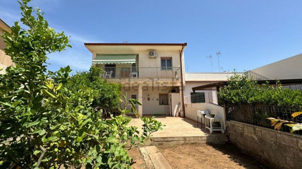 casa indipendente in vendita a Modica in zona Marina di Modica