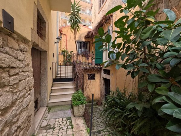 casa indipendente in vendita a Modica