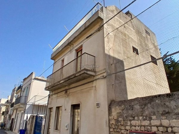 casa indipendente in vendita a Modica in zona Modica Alta