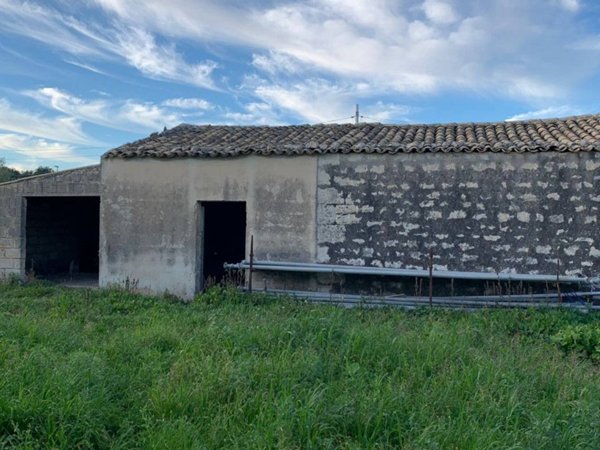 casa indipendente in vendita a Modica in zona Frigintini