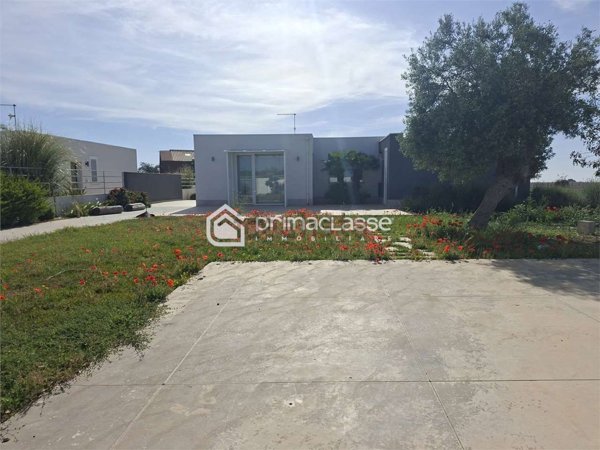casa indipendente in vendita a Modica