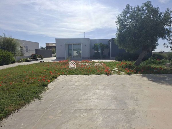 casa indipendente in vendita a Modica